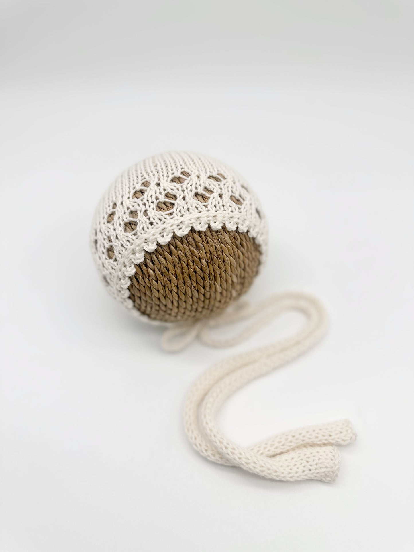 Locket Bonnet