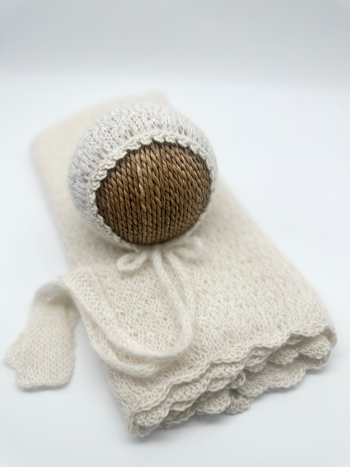 Willow Bonnet and Blanket Set