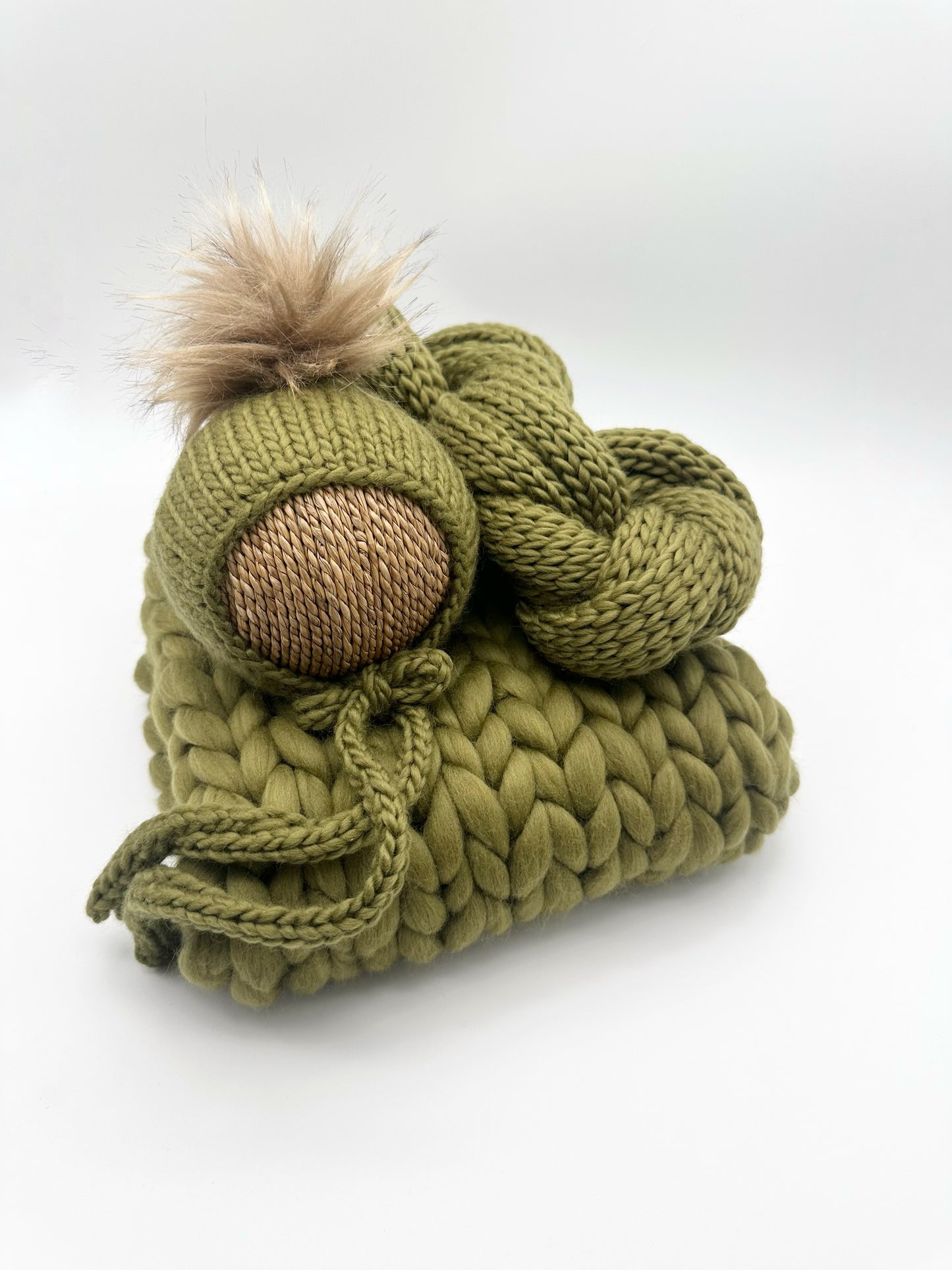RTS | Olive Pom Pom Set